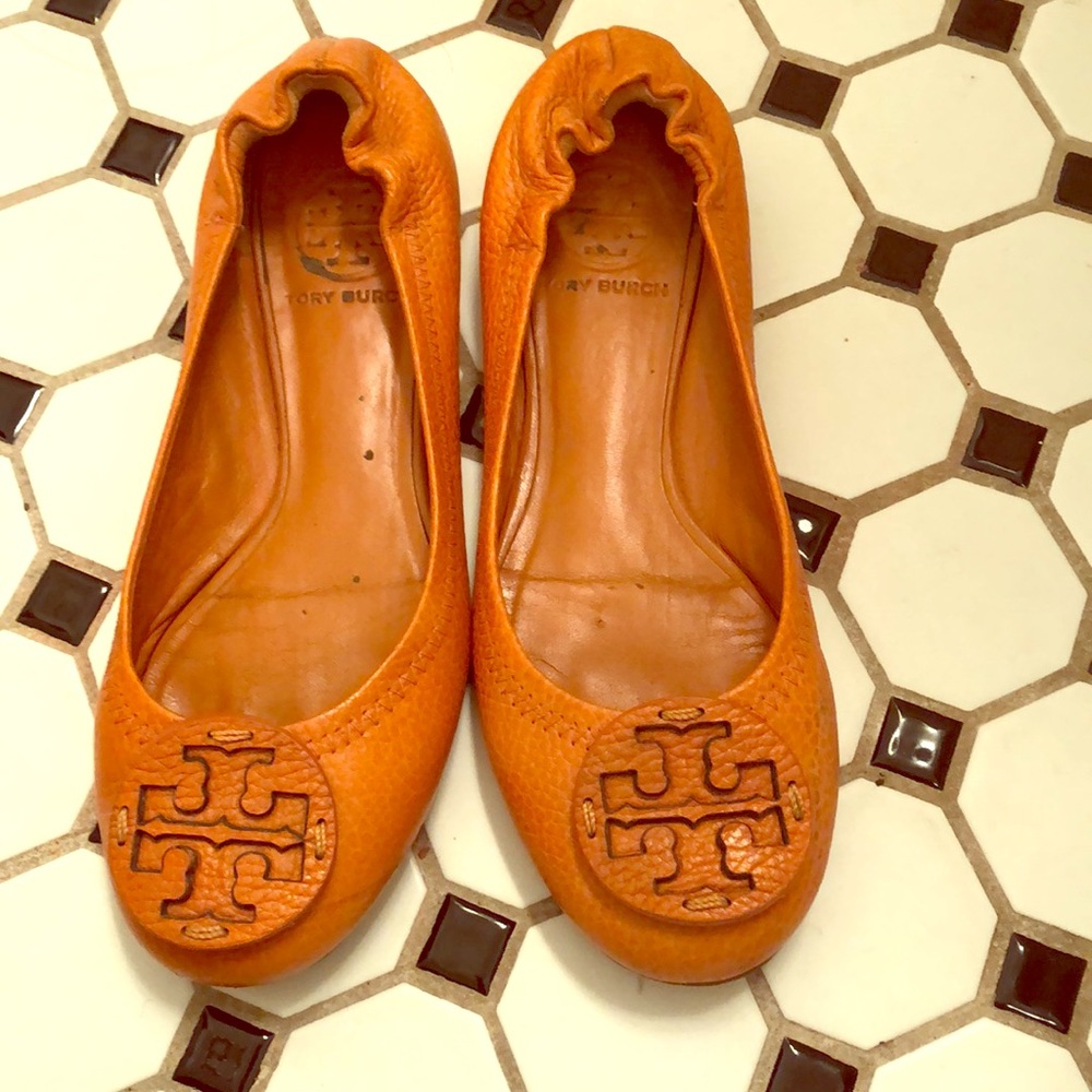 Adorable, orange Tory Burch ballet flats.